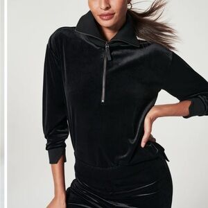 Spanx velvet feel half zip pullover..size medium NWT